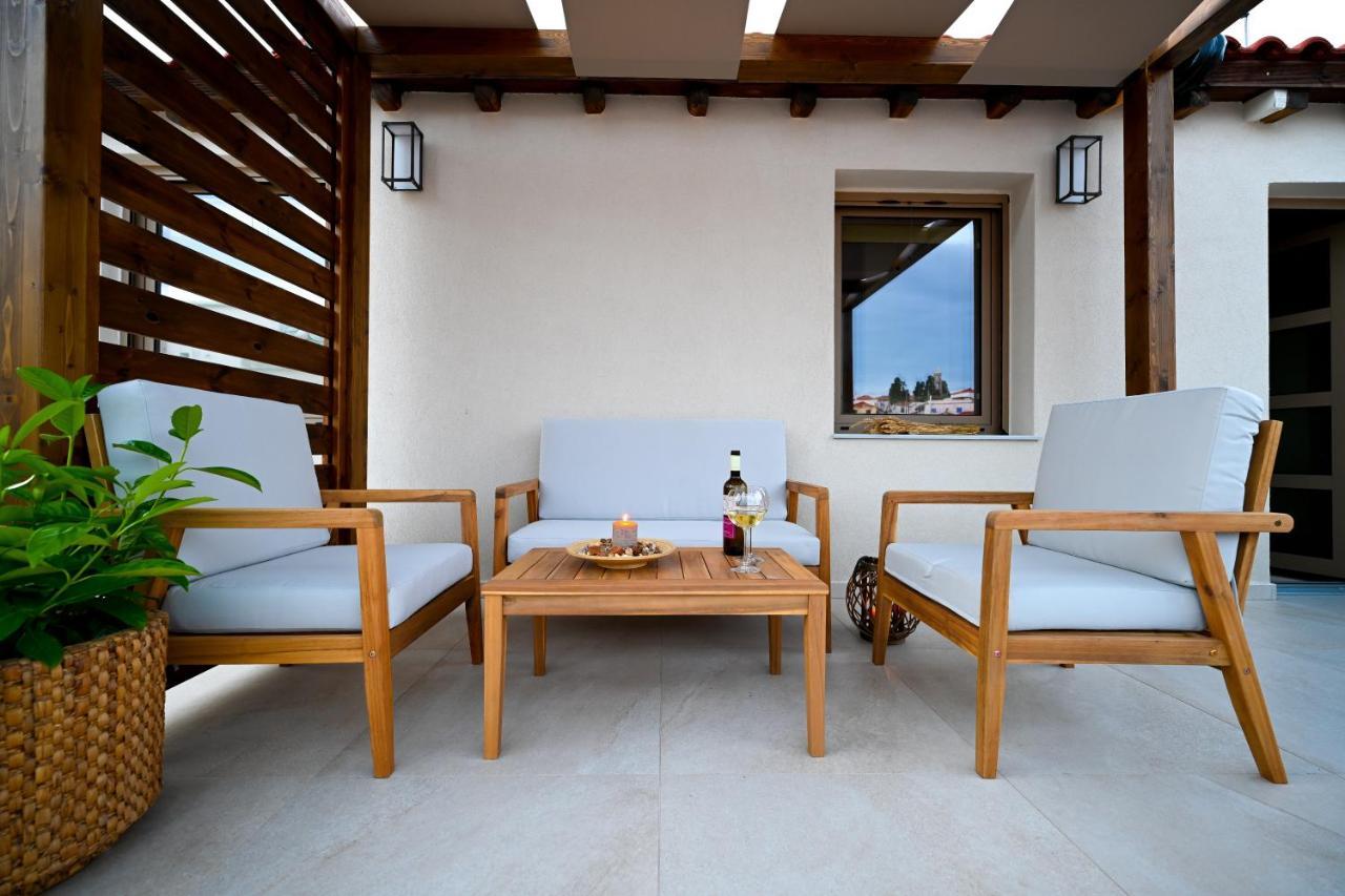Eumorphia Studios & Apartments Skiathos Town Exterior photo